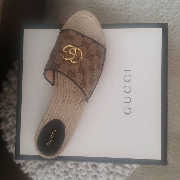 Gucci Beige/Ebony Marmount GG Espadrille Wedge Sandals - Picture 9 of 9